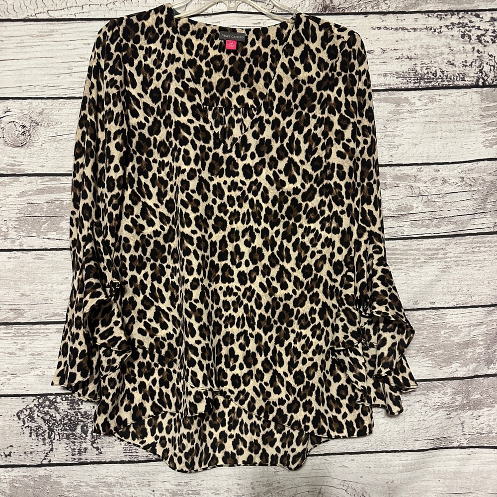 Vince Camuto Leopard Print Blouse Medium Ruffle Sleeve